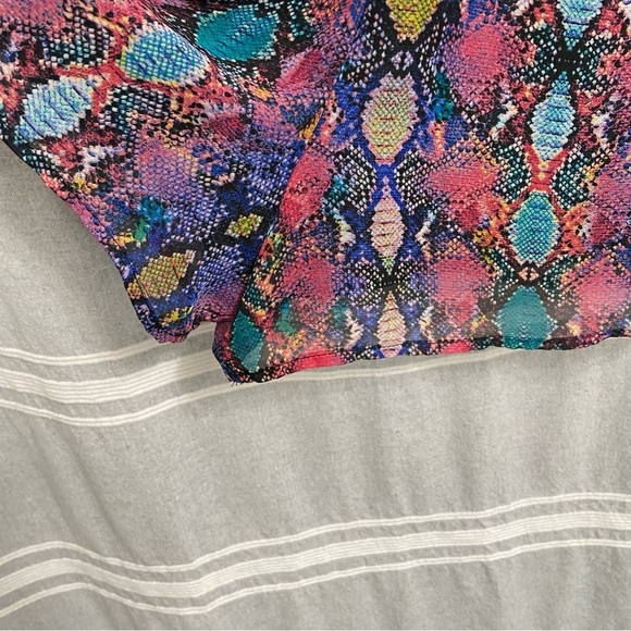 SHOW ME YOUR MUMU / Roxy Romper Oh My Boa Reptile Print Shorts Size XL - Picture 9 of 12